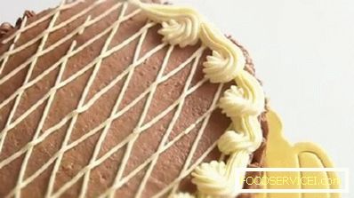 Velika domača torta z zlatim ključem